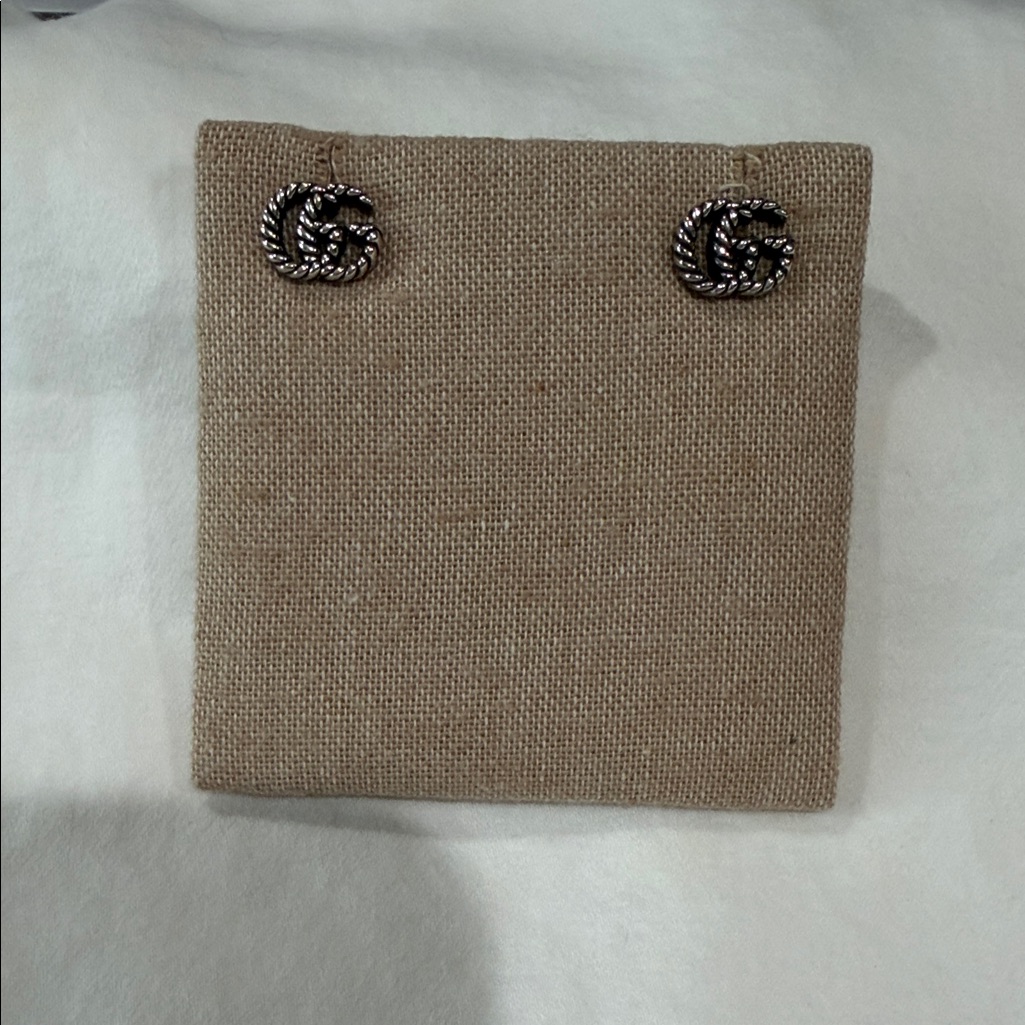 Gucci Twisted Silver And Black Earrings 185$